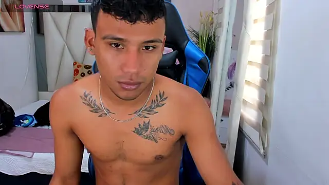 Snapshot of Backsex_boy chatting on 02-05-25, 04:36 Backsex boy online show from 02-05-25, 04:36
