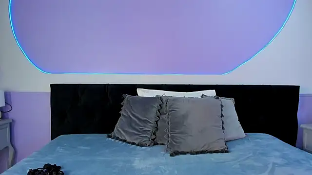 Snapshot of Julieta_Cortes__ chatting on 11-26-25, 11:44 Julieta Cortes online show from 11-26-25, 11:44