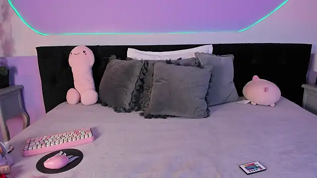 Snapshot of Julieta_Cortes__ chatting on 12-03-25, 12:03 Julieta Cortes online show from 12-03-25, 12:03