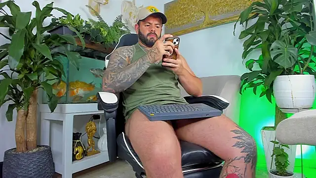 Snapshot of Johnnygrayson1 chatting on 05-01-26, 12:04 Johnnygrayson1 online show from 05-01-26, 12:04