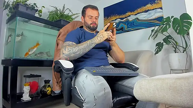 Snapshot of Johnnygrayson1 chatting on 05-14-26, 11:55 Johnnygrayson1 online show from 05-14-26, 11:55