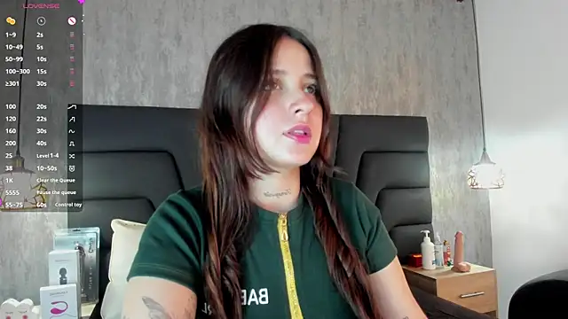 Sabrina Lennox online show from 02-12-25, 07:35