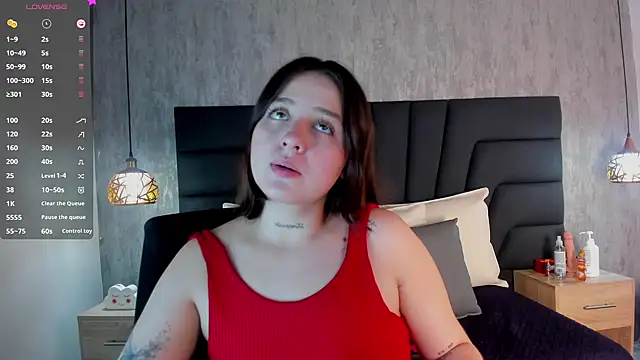 Sabrina Lennox online show from 02-13-25, 07:52