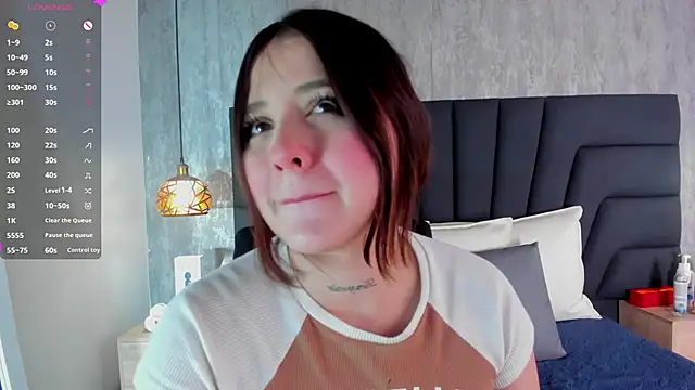 Sabrina Lennox online show from 02-20-25, 08:47