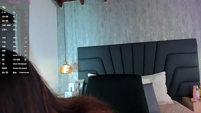 Sabrina Lennox online show from 02-21-25, 07:32