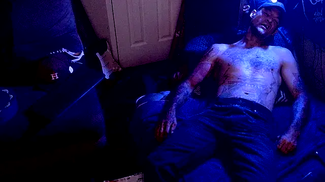 TheOneYouLove69 online show from 02-11-26, 04:50