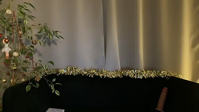 Snapshot of weshycouple chatting on 12-26-24, 07:16 weshycouple online show from 12-26-24, 07:16