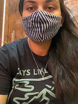 Snapshot of HaaniKaur chatting on 01-15-25, 07:48 HaaniKaur online show from 01-15-25, 07:48