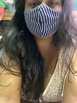 Snapshot of HaaniKaur chatting on 03-03-25, 07:32 HaaniKaur online show from 03-03-25, 07:32