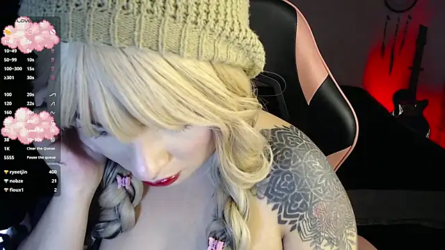 Theprojectsaraa online show from 10-20-25, 09:04