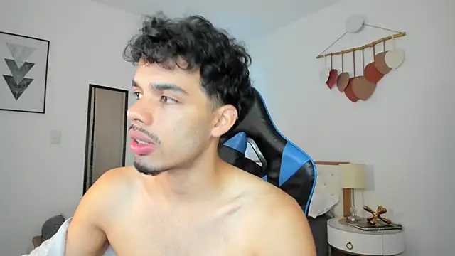 mateoleonee online show from 03-07-25, 01:51