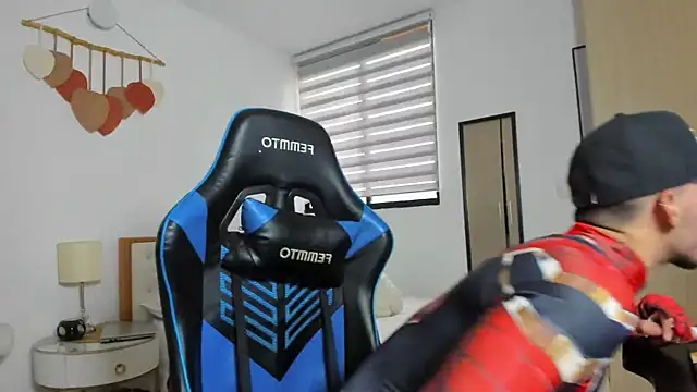 mateoleonee online show from 10-13-25, 07:25