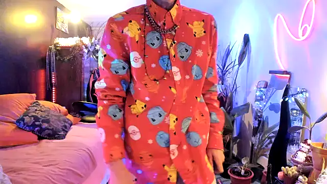 Snapshot of leatherz69 chatting on 12-26-24, 11:24 leatherz69 online show from 12-26-24, 11:24