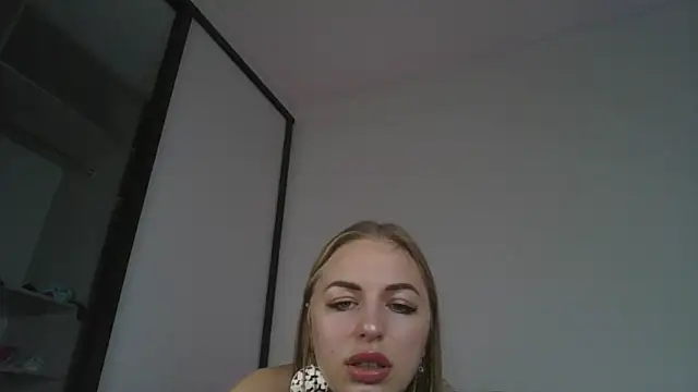 Kristina diamond online show from 01-03-25, 01:47