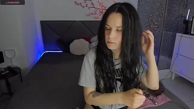 CassieEvans online show from 05-06-26, 05:25