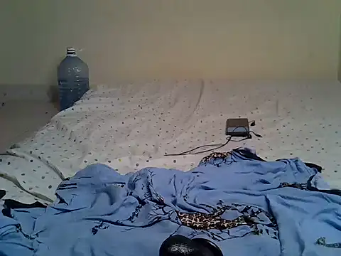 petite bambi online show from 12-12-24, 12:27