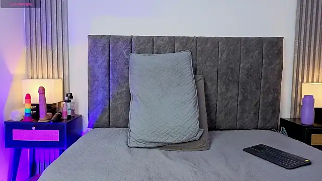 Ema Stone65 online show from 02-14-26, 08:05