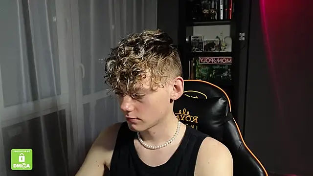 Snapshot of Keytaro chatting on 11-10-25, 03:11 Keytaro online show from 11-10-25, 03:11