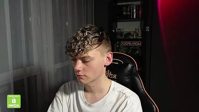 Snapshot of Keytaro chatting on 11-13-25, 10:52 Keytaro online show from 11-13-25, 10:52