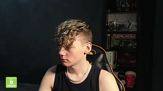 Snapshot of Keytaro chatting on 11-27-25, 05:26 Keytaro online show from 11-27-25, 05:26