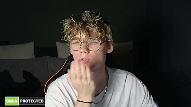 Keytaro online show from 04-14-26, 11:55