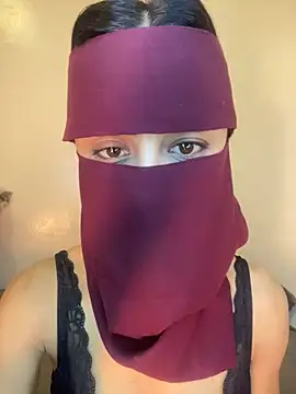 Snapshot of Beautiful_arab chatting on 01-12-25, 05:01 Beautiful arab online show from 01-12-25, 05:01