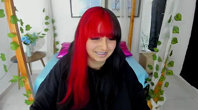 lussyevans24 online show from 02-07-25, 07:29