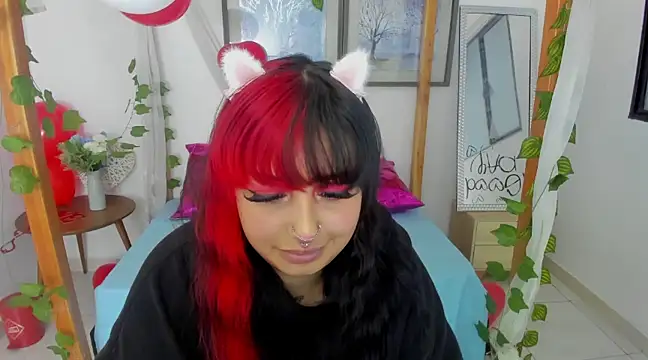 lussyevans24 online show from 02-17-25, 07:37