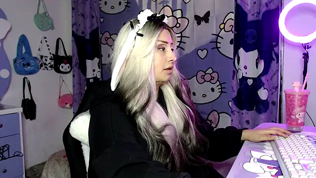 lussyevans24 online show from 11-22-25, 04:44