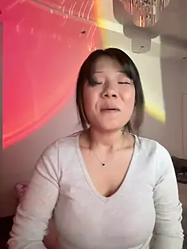 Snapshot of Kim_SLO chatting on 03-27-26, 02:17 Kim SLO online show from 03-27-26, 02:17