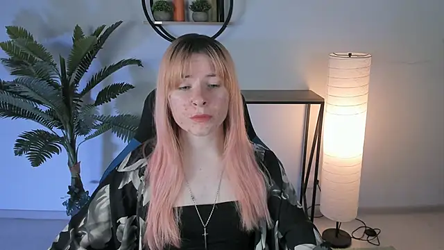 Snapshot of LexiWenford chatting on 02-21-25, 05:56 LexiWenford online show from 02-21-25, 05:56