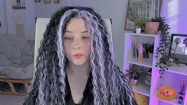 Snapshot of LexiWenford chatting on 03-19-25, 05:52 LexiWenford online show from 03-19-25, 05:52