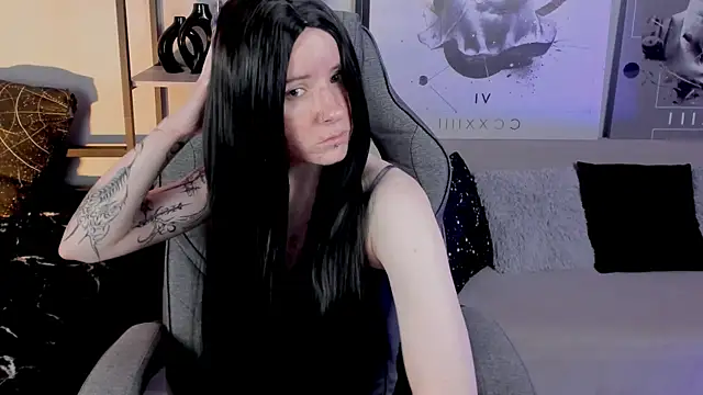 Snapshot of LexiWenford chatting on 10-14-25, 02:34 LexiWenford online show from 10-14-25, 02:34