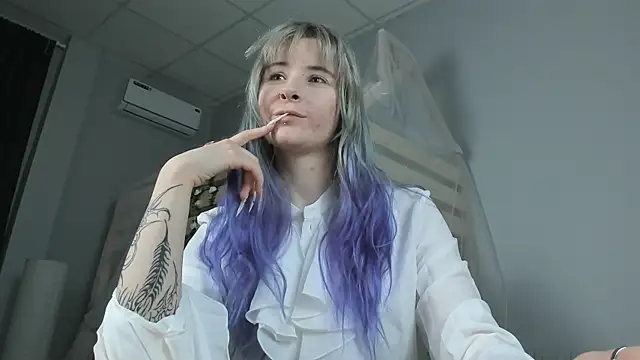 LexiWenford online show from 10-30-25, 02:46