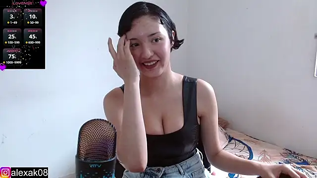 alexaa08 online show from 02-19-25, 04:44