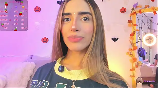 StormiRusso online show from 10-30-25, 01:07