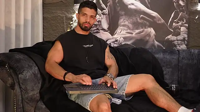 DannSaenz online show from 11-26-25, 08:43