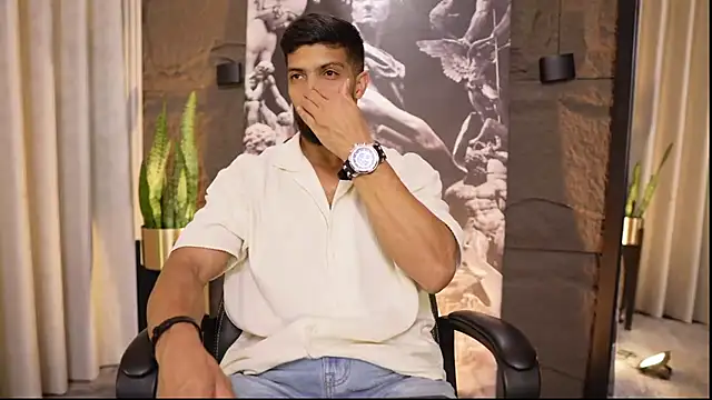 DannSaenz online show from 03-11-26, 02:56