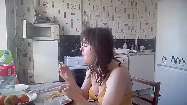 Diamond Tyler online show from 04-15-26, 04:41