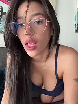 DanielaSaenz0 online show from 01-05-25, 07:28