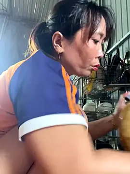 Linaannn online show from 09-30-25, 01:54