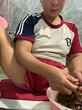 Linaannn online show from 10-13-25, 12:05