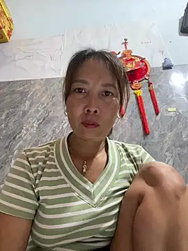 Snapshot of Linaannn chatting on 07-28-26, 10:53 Linaannn online show from 07-28-26, 10:53