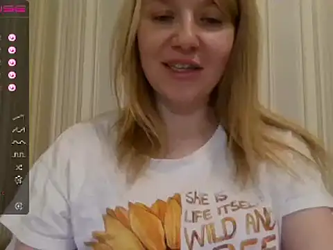 Snapshot of urbadkitty chatting on 12-13-24, 12:50 urbadkitty online show from 12-13-24, 12:50