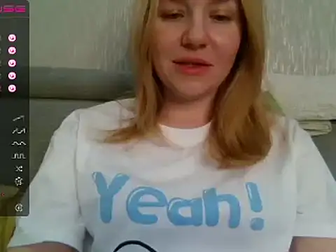 Snapshot of urbadkitty chatting on 01-06-25, 06:47 urbadkitty online show from 01-06-25, 06:47