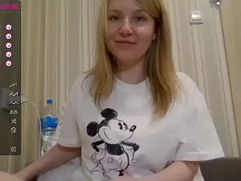 Snapshot of urbadkitty chatting on 01-10-25, 07:00 urbadkitty online show from 01-10-25, 07:00
