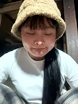 Snapshot of Anges893 chatting on 12-04-24, 09:51 Anges893 online show from 12-04-24, 09:51