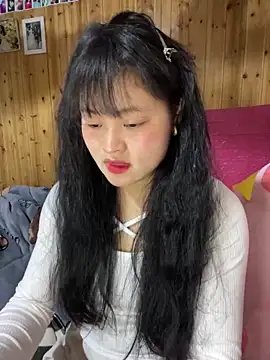 Snapshot of Anges893 chatting on 03-17-25, 01:39 Anges893 online show from 03-17-25, 01:39