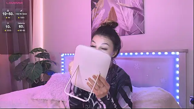 Snapshot of Veronica_leal chatting on 03-21-26, 11:04 Veronica leal online show from 03-21-26, 11:04