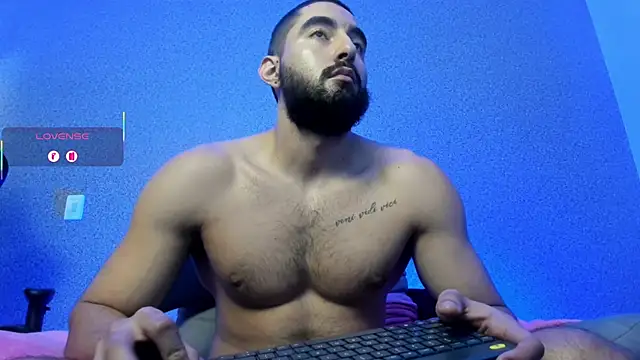 Snapshot of Joao_Batista_Oficial chatting on 05-12-26, 03:25 Joao Batista Oficial online show from 05-12-26, 03:25